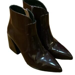 Jeffrey Campbell Ankle Booties Sz.8 Plum Block Heel patent leather Shine VGUC